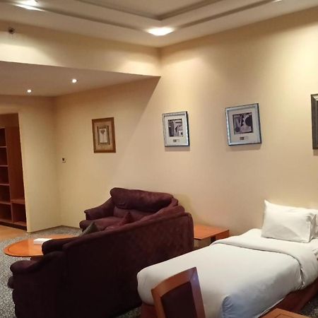 Gulf Court Hotel Манама Екстериор снимка