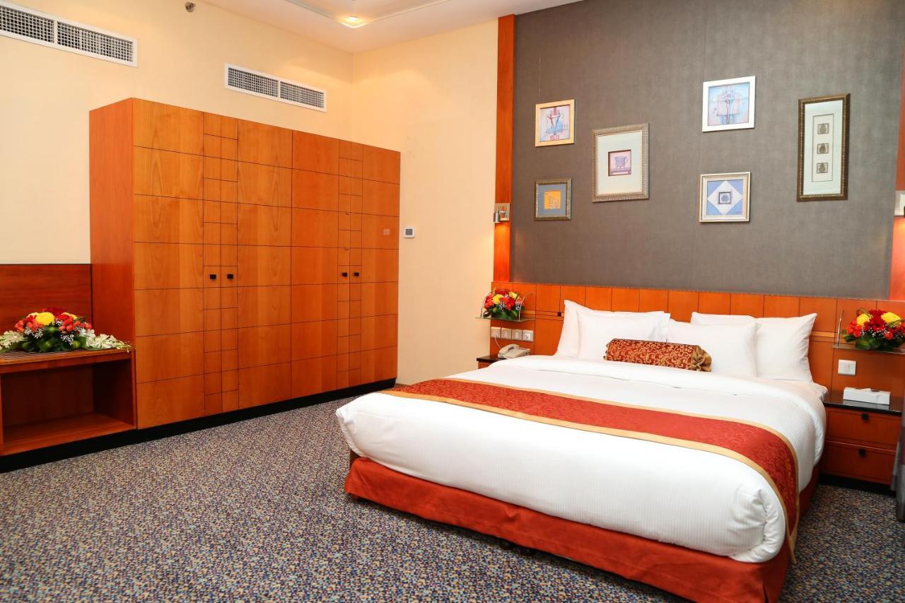 Gulf Court Hotel Манама Екстериор снимка