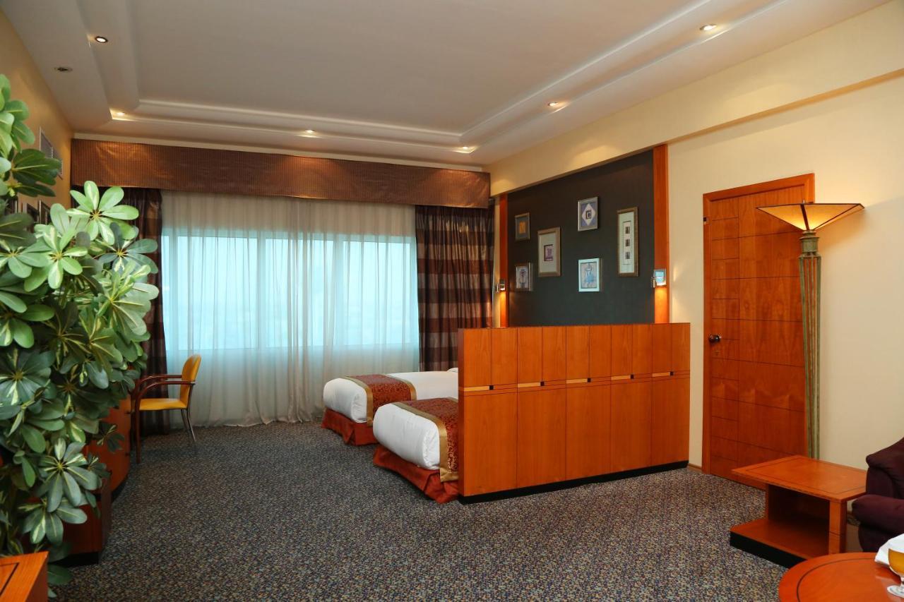 Gulf Court Hotel Манама Екстериор снимка