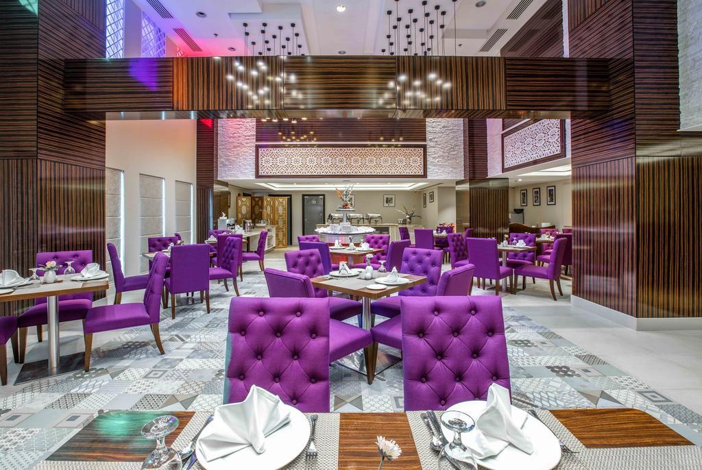 Gulf Court Hotel Манама Екстериор снимка
