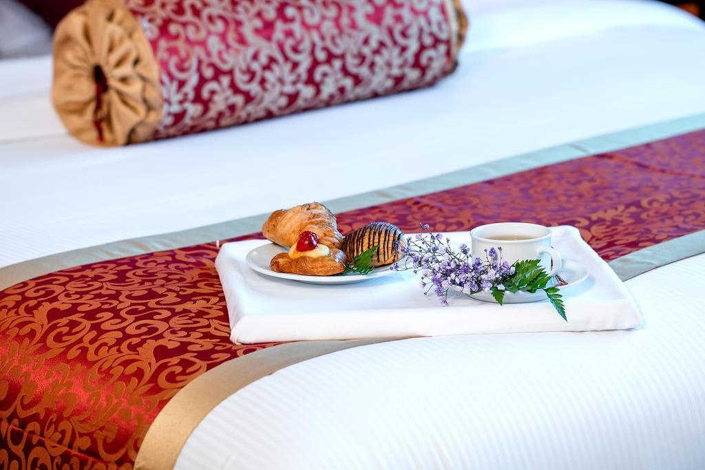 Gulf Court Hotel Манама Екстериор снимка