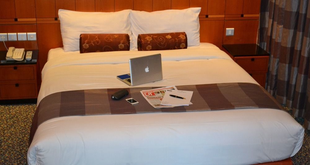 Gulf Court Hotel Манама Екстериор снимка