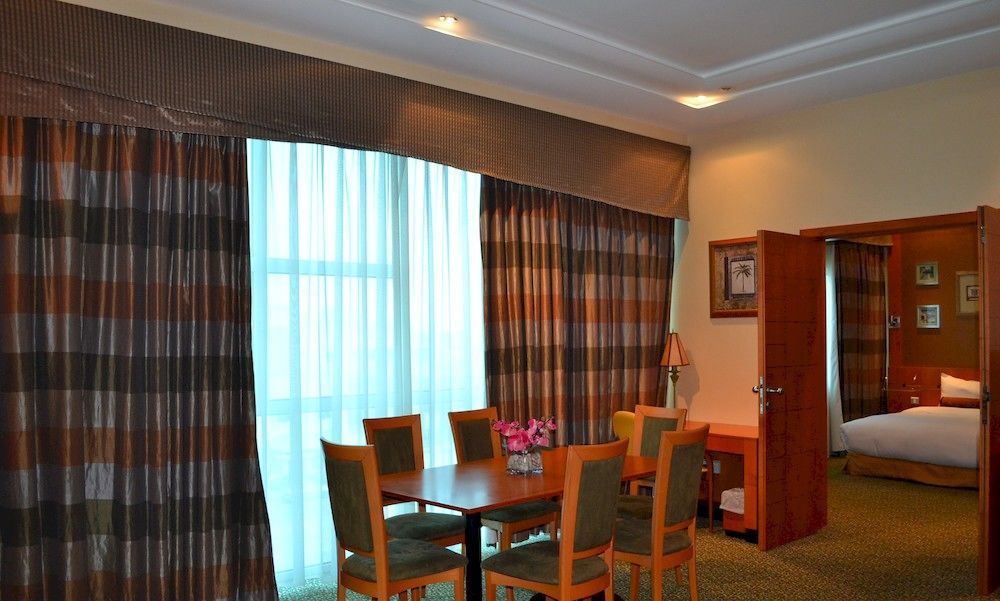 Gulf Court Hotel Манама Екстериор снимка