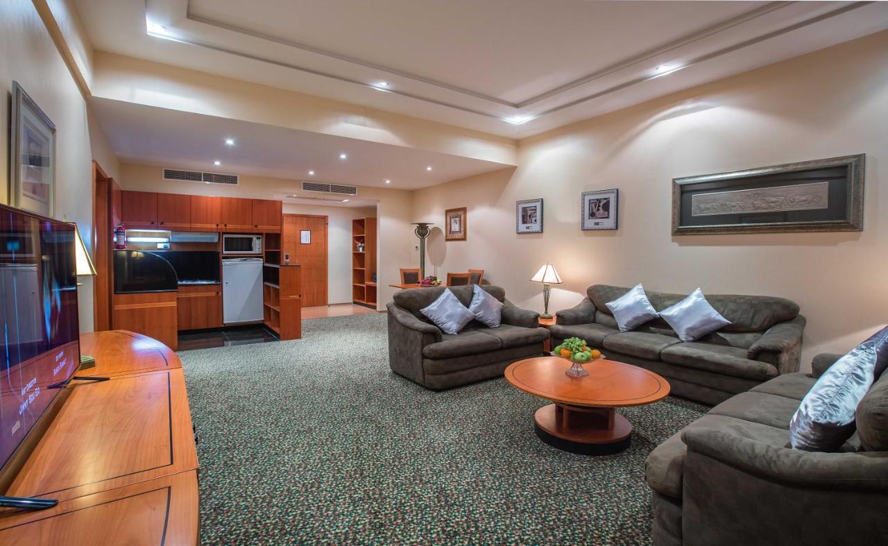Gulf Court Hotel Манама Екстериор снимка