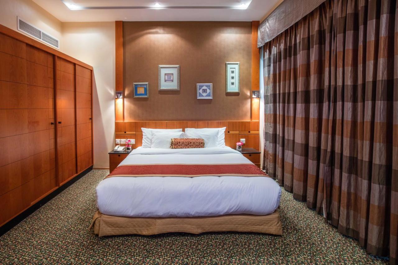 Gulf Court Hotel Манама Екстериор снимка